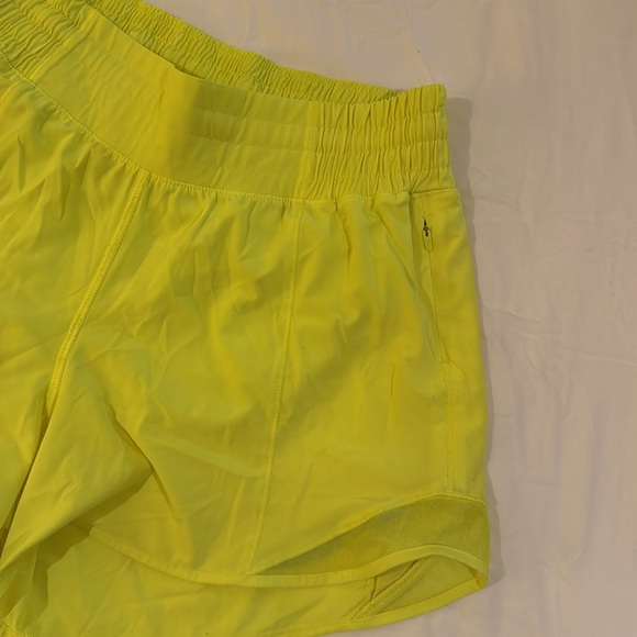 Hotty Hot High Rise Short 4” length Size 4 - Picture 2 of 7